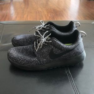 Nike Roshe for women